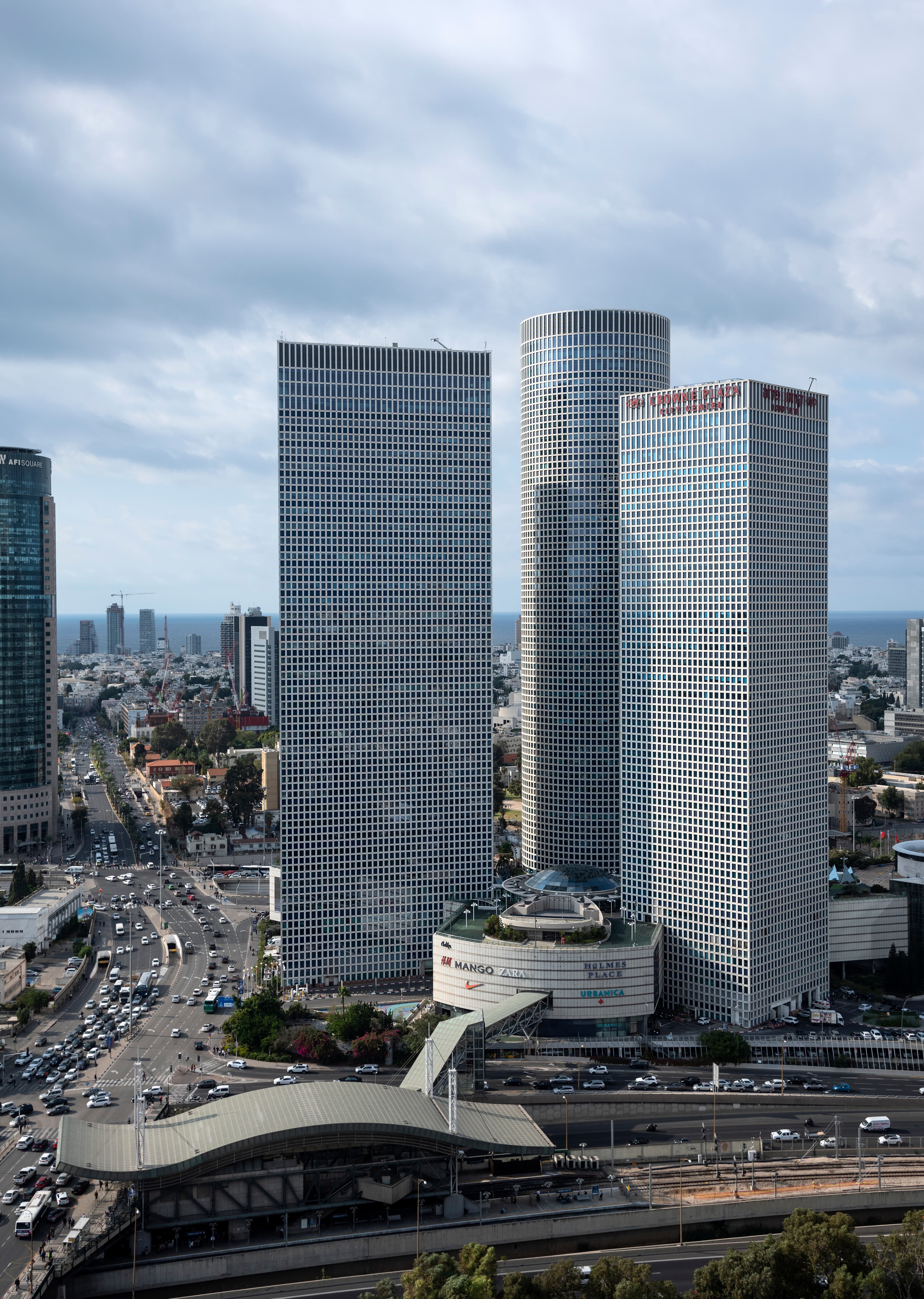 המצפה במגדלי עזריאלי