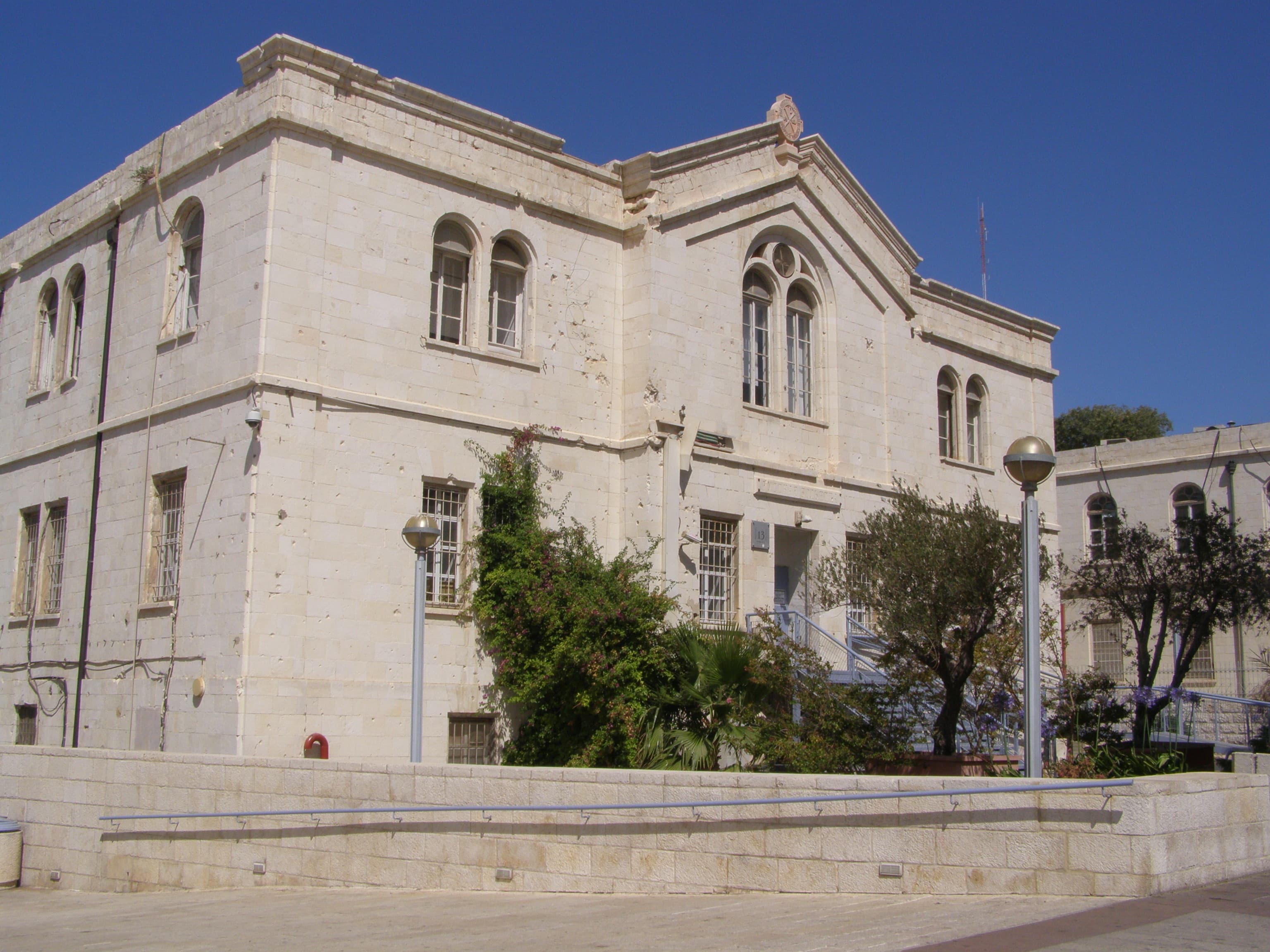 מגרש הרוסים