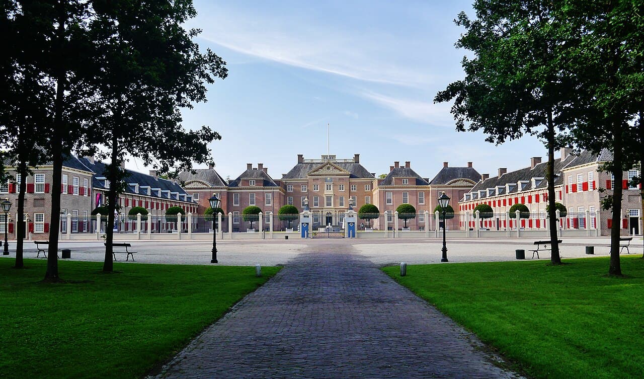 פארק ארמון הטאוס (Paleis Het Loo)